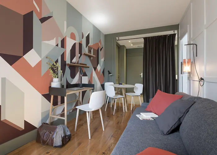Mihotel Bellecour Hotel 5*
