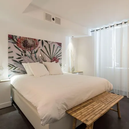 Отель Mihotel Bellecour 5*