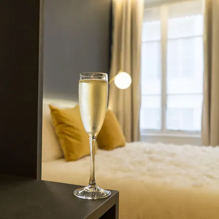 Mihotel Bellecour Отель