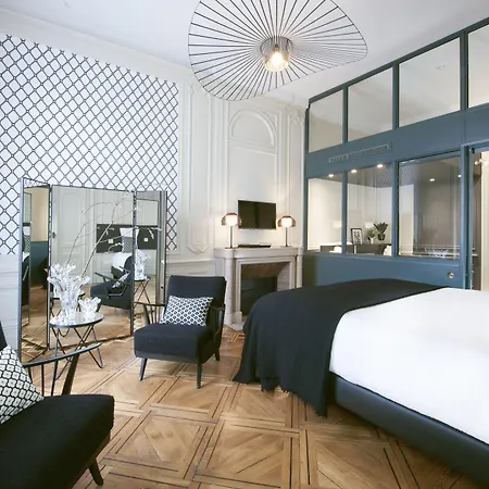 Отель Mihotel Bellecour Лион