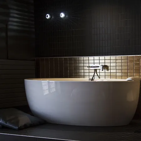 Mihotel Bellecour Hotell 5*