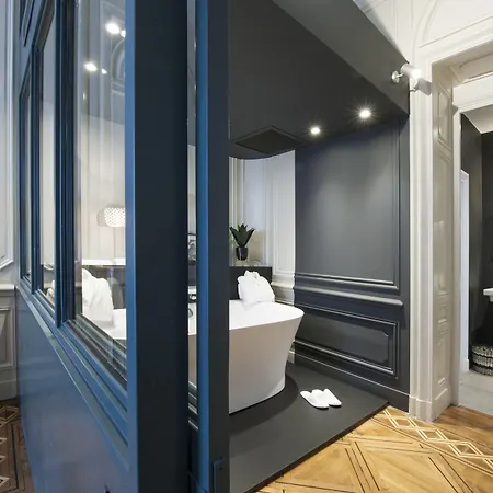Отель Mihotel Bellecour Лион
