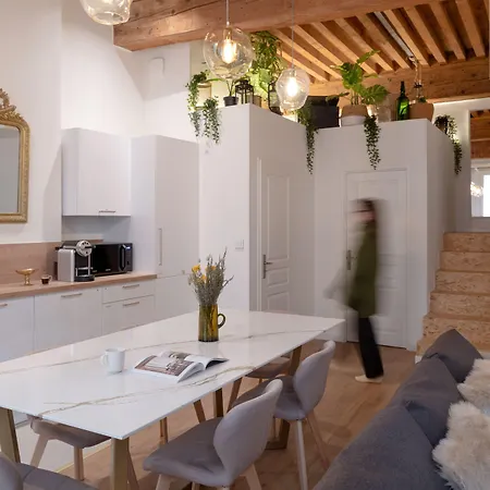 Отель Mihotel Bellecour 5*